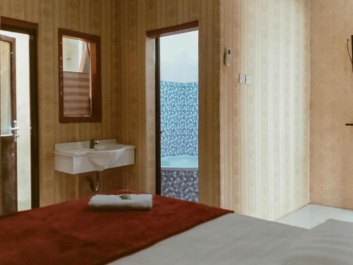 Reddoorz Near Sunrise Mall Mojokerto Exteriér fotografie