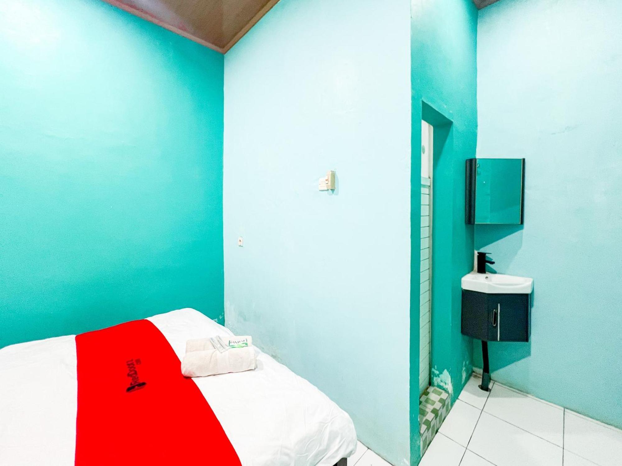Reddoorz Near Sunrise Mall Mojokerto Exteriér fotografie