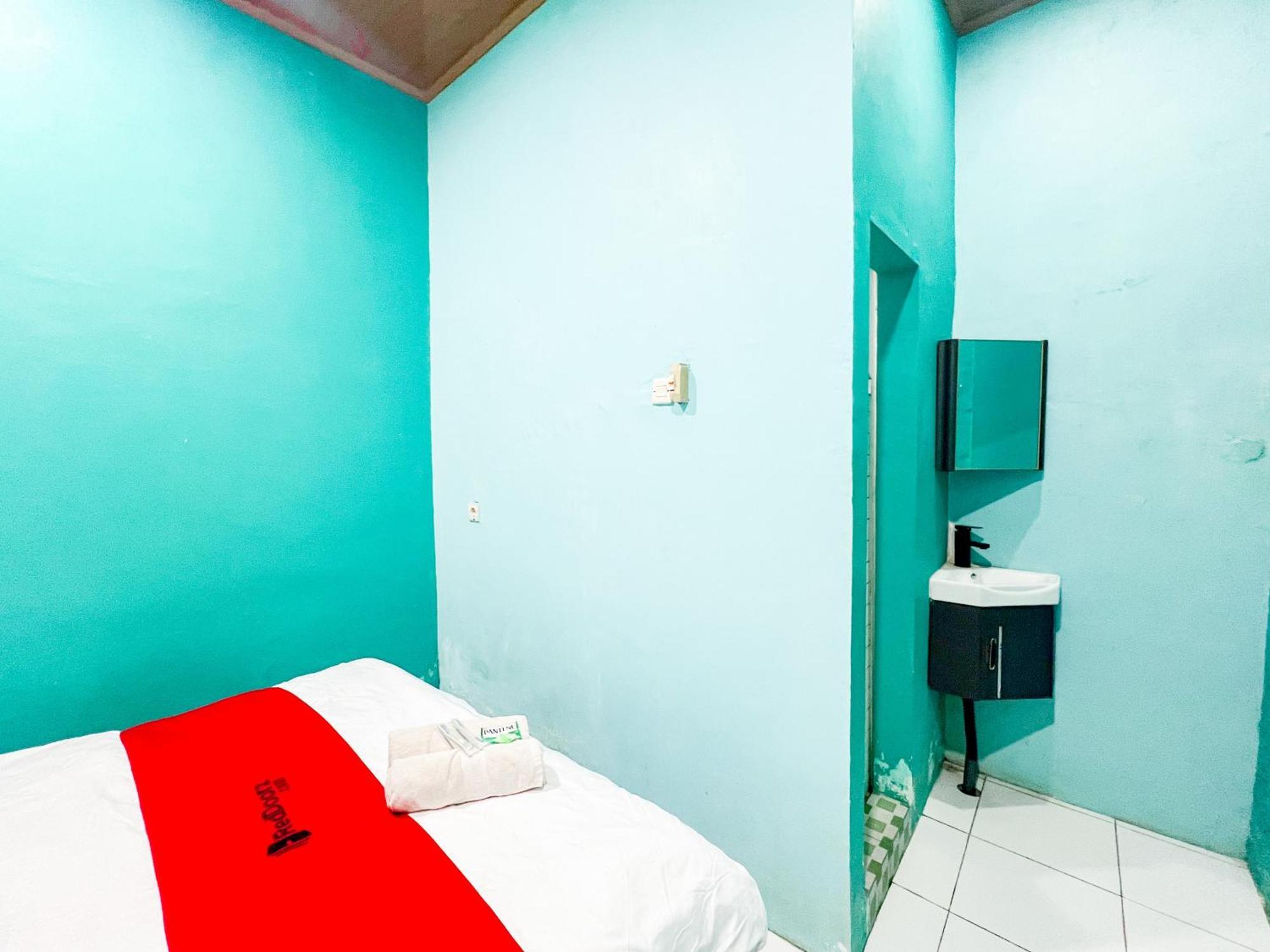 Reddoorz Near Sunrise Mall Mojokerto Exteriér fotografie