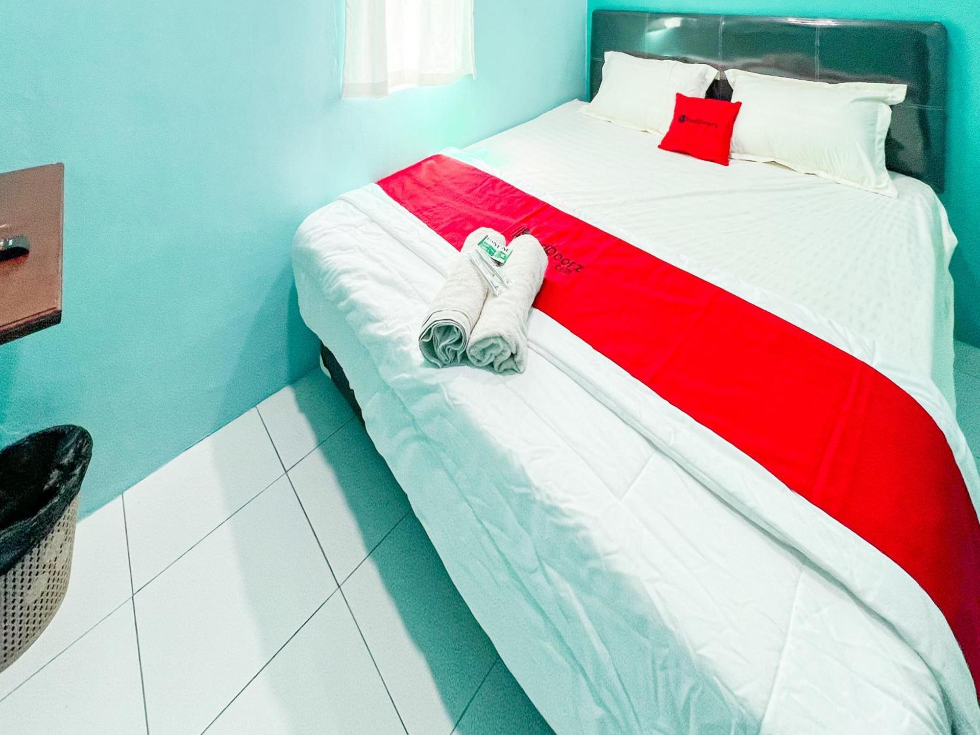 Reddoorz Near Sunrise Mall Mojokerto Exteriér fotografie