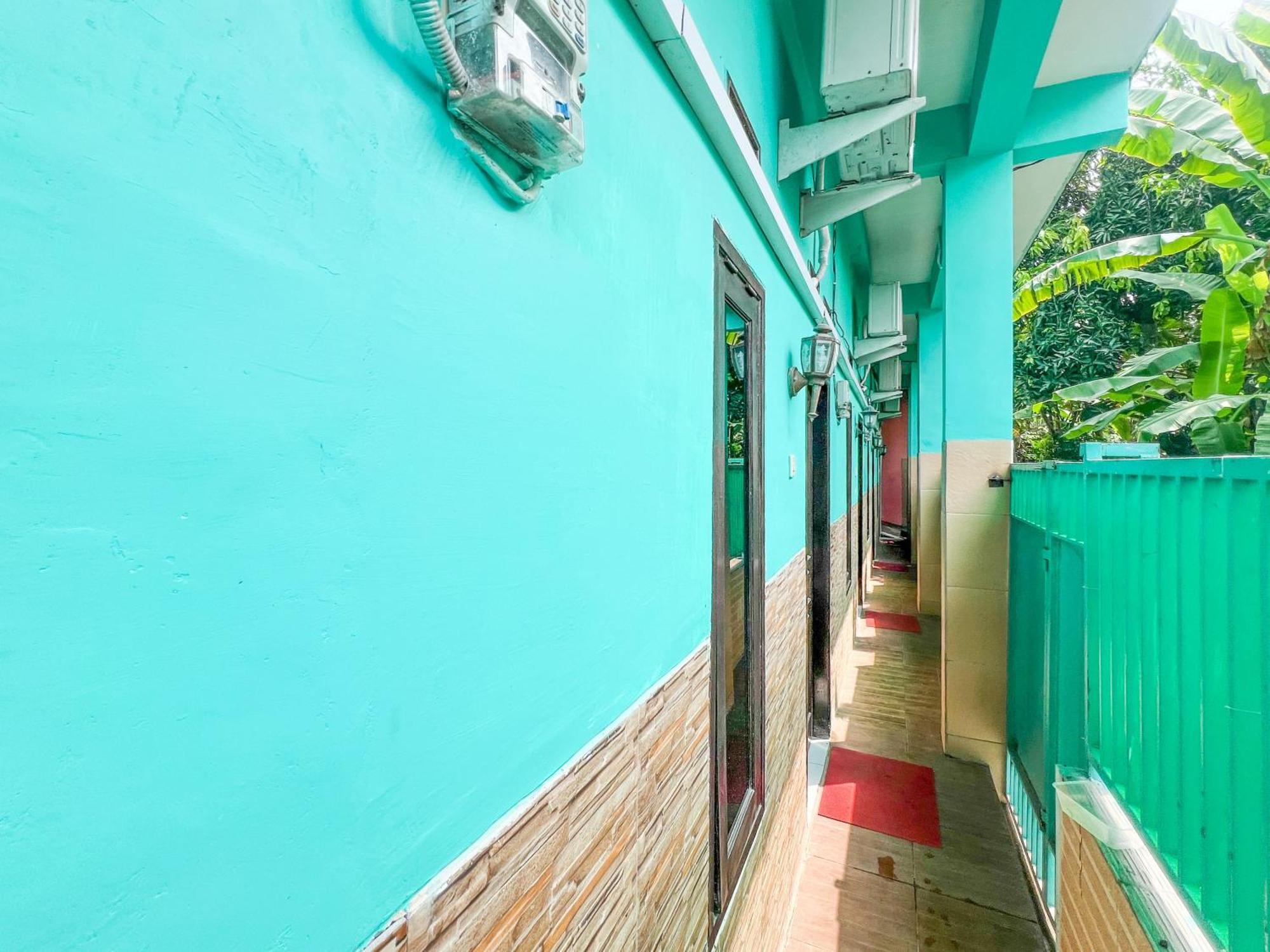Reddoorz Near Sunrise Mall Mojokerto Exteriér fotografie