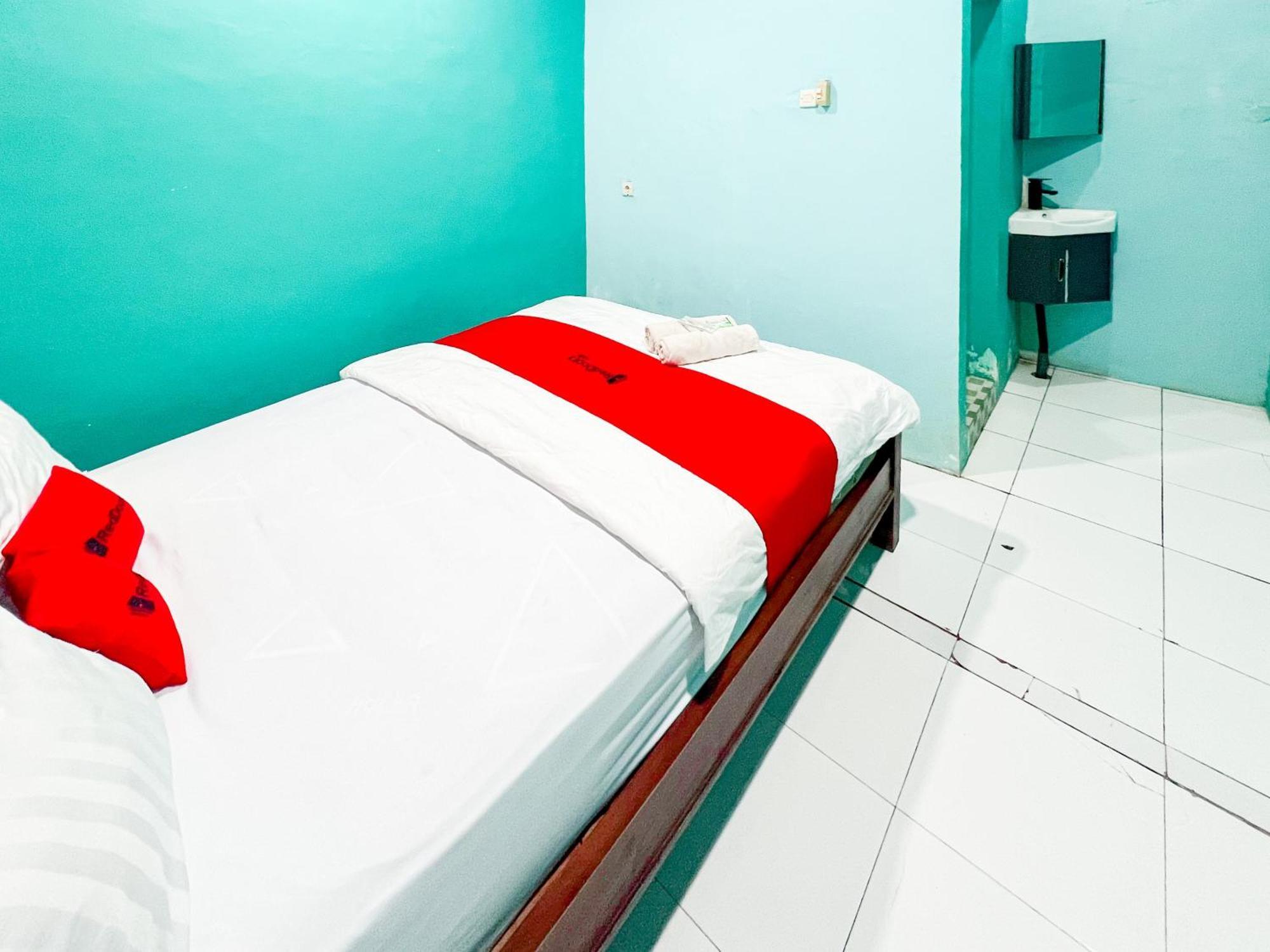 Reddoorz Near Sunrise Mall Mojokerto Exteriér fotografie